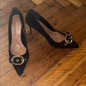 Kurt Geiger Black and Gold Heels with Elegant Design